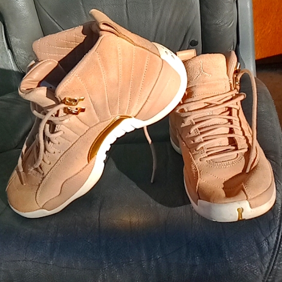 Jordan Shoes - Woman's Jordans